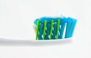 toothpaste for emax veneers