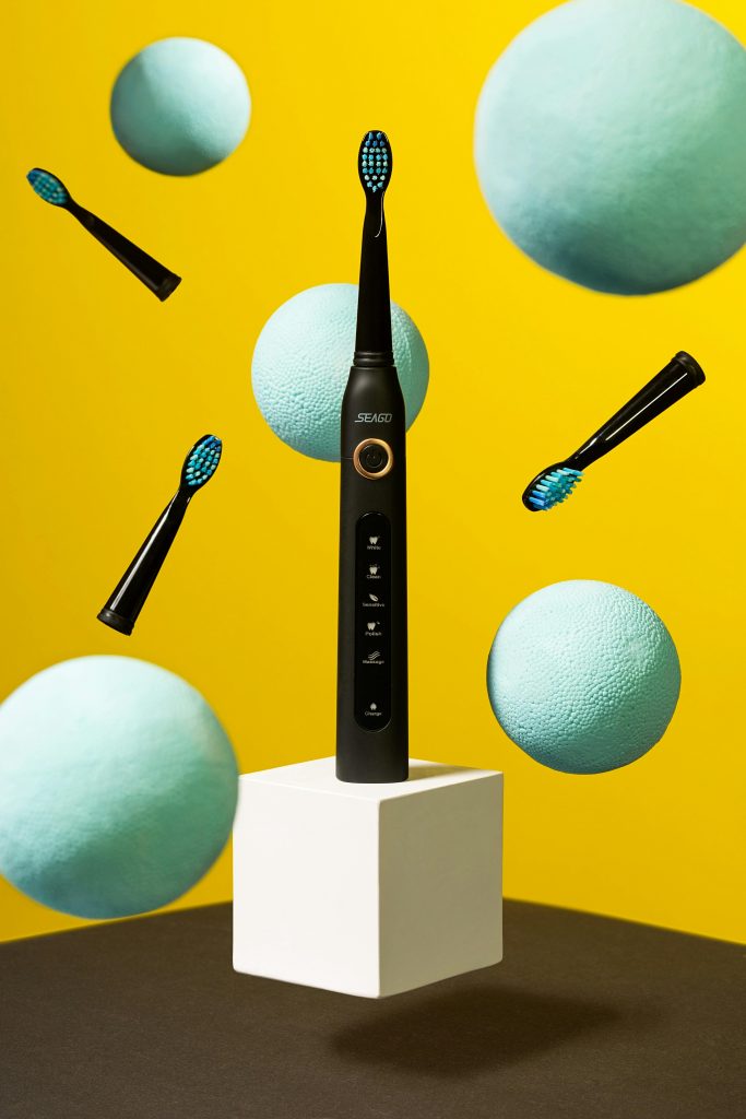 electric toothbrush and emax veneers